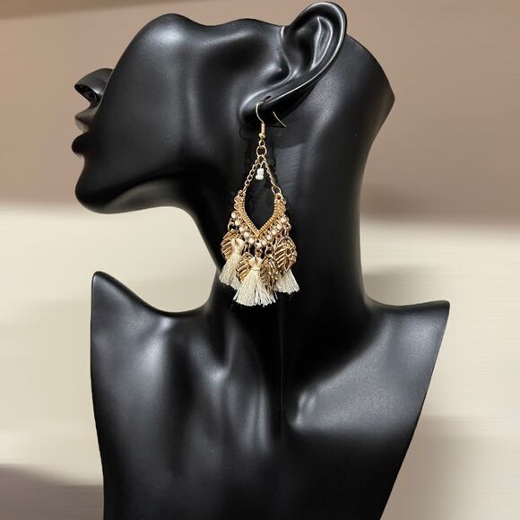 3/$25❗️Leaf & Tassel Charm Drop Earrings - Picture 1 of 3